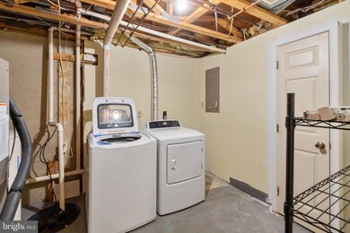 9424 Woodsong Ct, Laurel, MD 20723 - photo 6