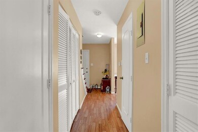 1120 Canterbury Square Square N, Indianapolis, IN 46260 - photo 6