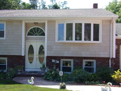 19 Clifford St, Acushnet, MA 02743 - photo 4