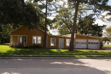 2320 Mustang Rd, Alvin, TX 77511 - photo 2