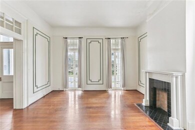 12' Ceilings and light filled