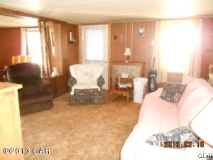 321 Packer St, Weatherly, PA 18255 - photo 3