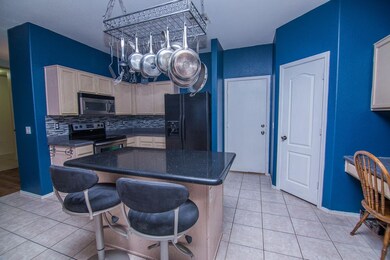 13002 W Soledad-int-16