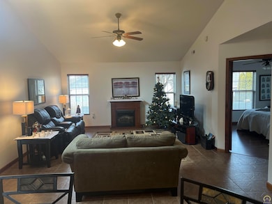 3320 SW Lajolla Rd, Topeka, KS 66614 - photo 6