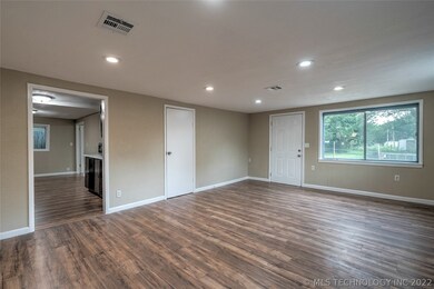 6218 S 43rd West Ave, Tulsa, OK 74132 - photo 7