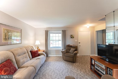 1036 Edgewood Dr, Pottstown, PA 19464 - photo 6