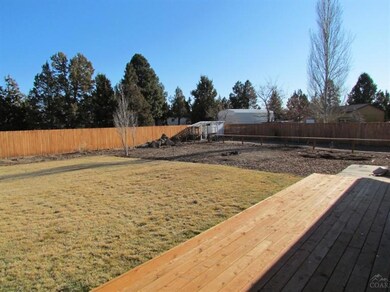 61540 Camelot Place, Bend, OR 97702 - photo 2