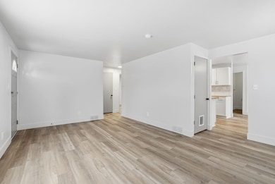 3027 W Rowan Ave, Spokane, WA 99205 - photo 4