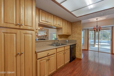 261 Woodhaven-18