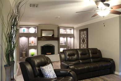 5314 Winding Way Dr, Houston, TX 77091 - photo 4