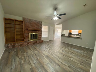 801 Mcanear St, Cleburne, TX 76033 - photo 2