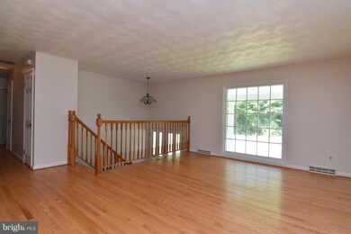 23652 Kingston Creek Rd, California, MD 20619 - photo 4