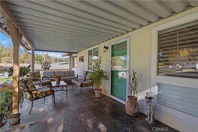 19348 Avenue of The Oaks, Newhall, CA 91321 - photo 5