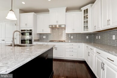 24998 Glasgow Heights Terrace, Chantilly, VA 20152 - photo 5