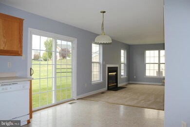 17542 Shale Dr, Hagerstown, MD 21740 - photo 7