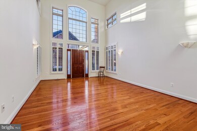 10711 Mcgregor Dr, Columbia, MD 21044 - photo 2