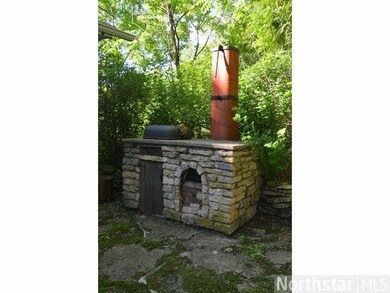 461 16th St, Red Wing, MN 55066 - photo 2