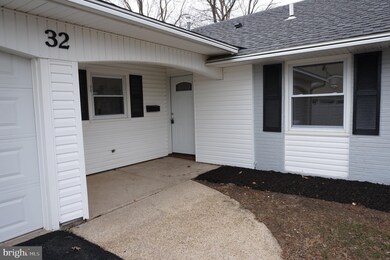 32 Mosshill Ln, Willingboro, NJ 08046 - photo 2
