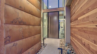 003_FRONT DOOR