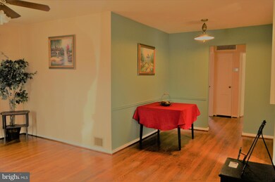 12325 Dalewood Dr, Silver Spring, MD 20902 - photo 7