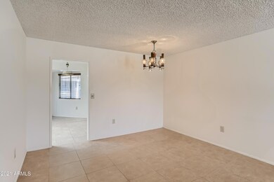 10857 W Santa fe Dr, Sun City, AZ 85351 - photo 5