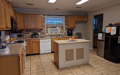 304 NW Kensington Ln, Lake City, FL 32055 - photo 2