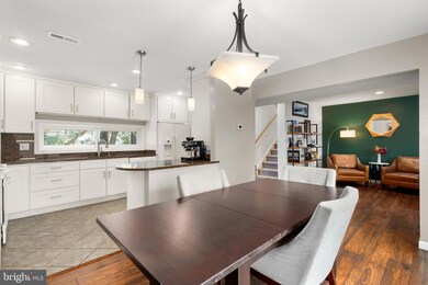 11392 Links Dr, Reston, VA 20190 - photo 6