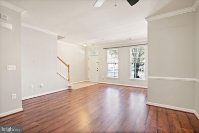 15571 John Diskin Cir, Woodbridge, VA 22191 - photo 4