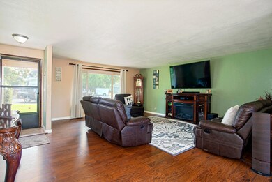 1423 Bonita Cir, Medford, OR 97504 - photo 6