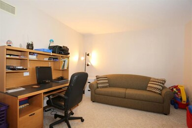 800 Clover Ln, Oregon, WI 53575 - photo 4