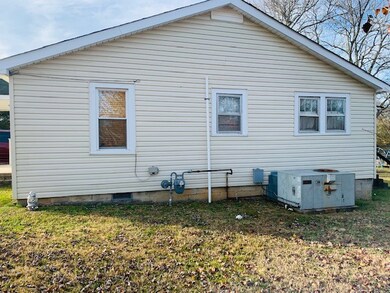 423 Bird St, Shelbyville, TN 37160 - photo 4