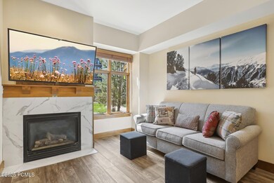 4-web-or-mls-N Sundial Ct-1104-005