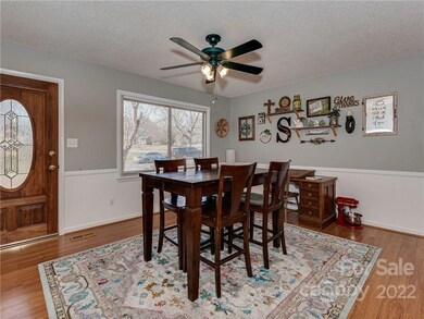 630 Poplar Dr, Shelby, NC 28152 - photo 5