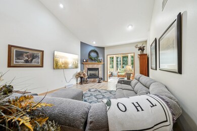 17 Blue Iris Way unit 5, Fitchburg, WI 53711 - photo 6