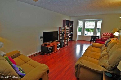 1422 Falcon Nest Ct, Arnold, MD 21012 - photo 4