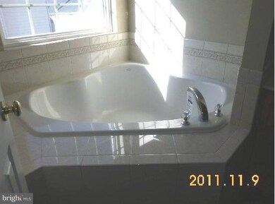 12007 Kemps Landing Cir, Manassas, VA 20109 - photo 2