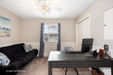 205 Sycamore Dr unit 11, Naperville, IL 60540 - photo 5