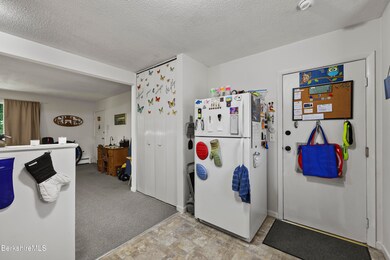25 Kitchen