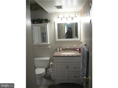 22 Avon Dr unit D, East Windsor, NJ 08520 - photo 4