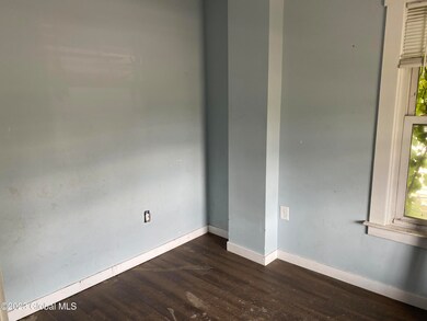 IMG-5013 (1)