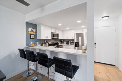 1237 E 6th St unit 201, Long Beach, CA 90802 - photo 3