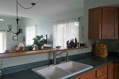 11 Magnolia Cir, White River Junction, VT 05001 - photo 6