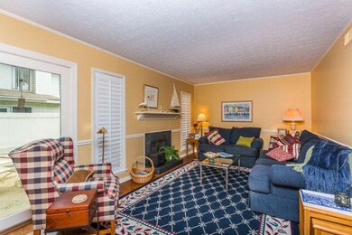 801 Mallery St unit E, St. Simons Island, GA 31522 - photo 3