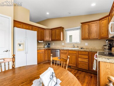 4811 Seasons View, Pueblo, CO 81008 - photo 5
