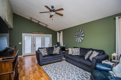 1714 E Lazy Ln, Vincennes, IN 47591 - photo 3