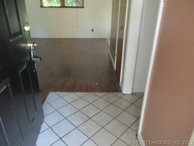 1513 S 4th St, McAlester, OK 74501 - photo 3