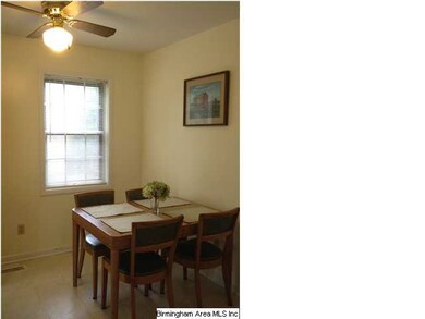 Eat-in area in kitchen