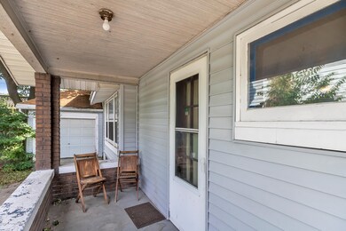 05-1349-Eureka-ST-WindowStill-Real-