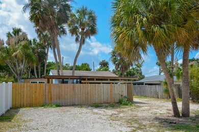 2646 NE Hickory Ave, Jensen Beach, FL 34957 - photo 2