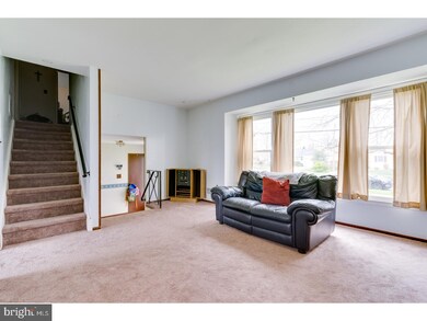 1036 Estates Blvd, Trenton, NJ 08690 - photo 4